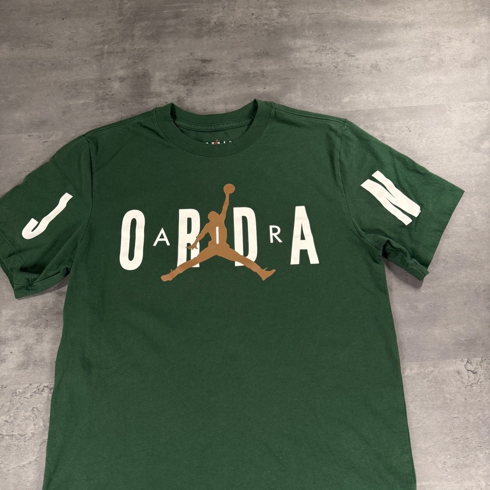 Jordan T-Shirt Mens Small Dark Green Jumpman Graphic Short Sleeve Tee Sportswear
